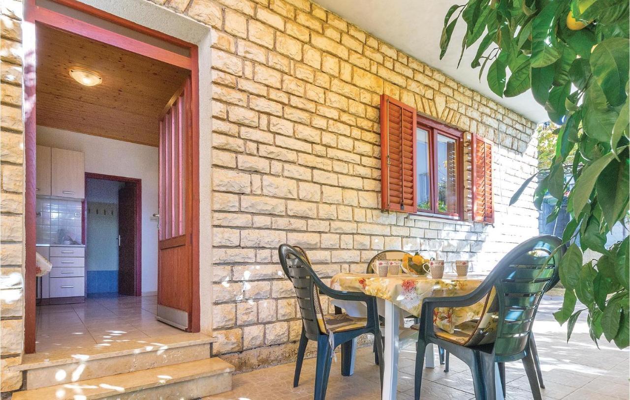 Awesome Apartment In Pula With Wifi Bagian luar foto