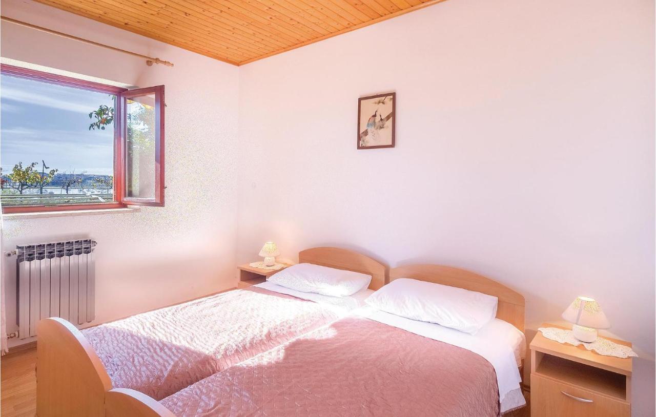 Awesome Apartment In Pula With Wifi Bagian luar foto