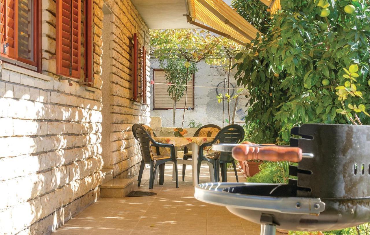 Awesome Apartment In Pula With Wifi Bagian luar foto